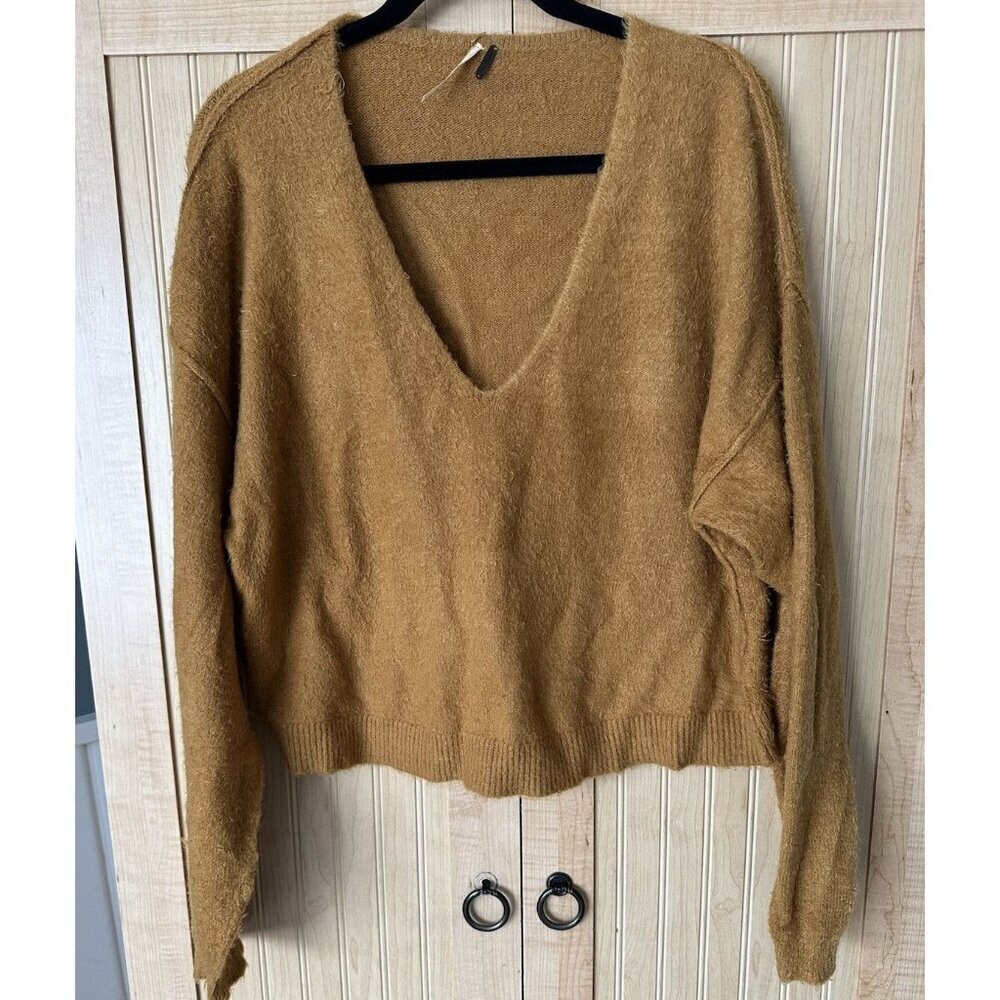 Free‎ People Princess Sweater Gold Fuzzy Vneck Pullover S - Picture 5 of 5